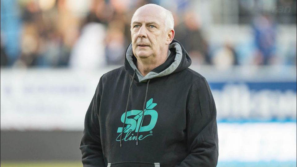 Frauenfußball – Fans kritisieren Mario Basler nach wirren Aussagen