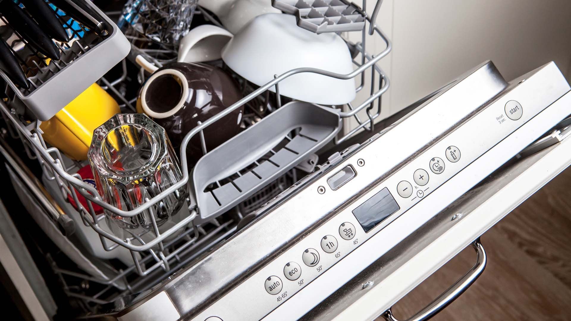 Häufige Spülmaschinen-Fehler: Diese 7 Dinge dürfen niemals rein!