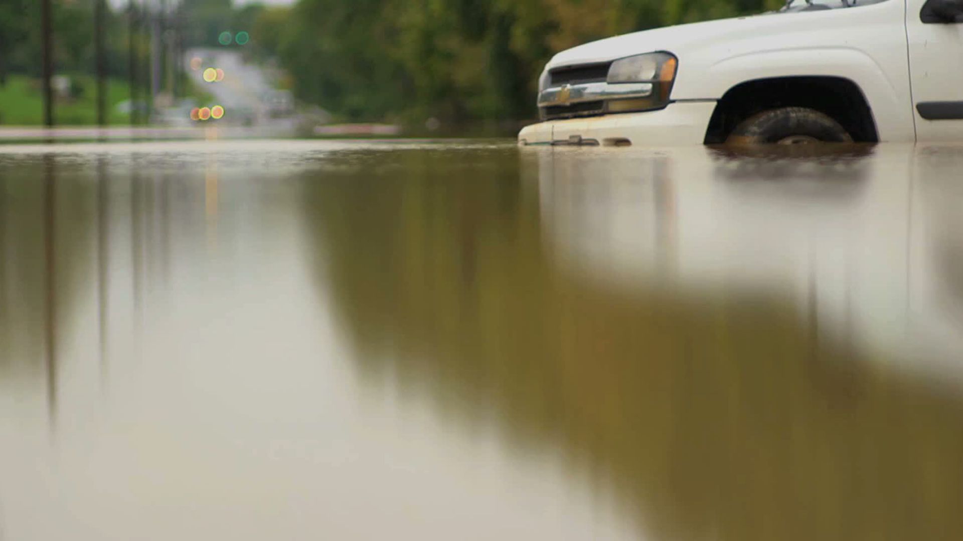 Überschwemmungsschaden am Auto: Dann zahlt die Versicherung