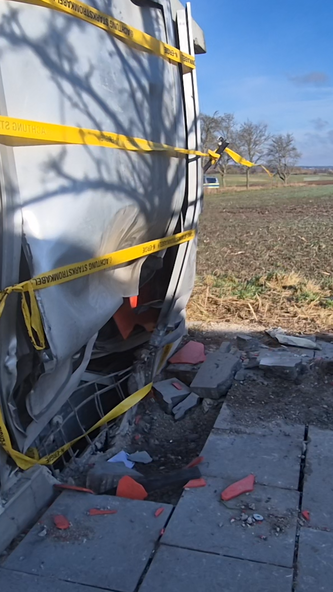 Video: Trafo-Sprengung bei Höchstadt: Polizei durchkämmt Tatort