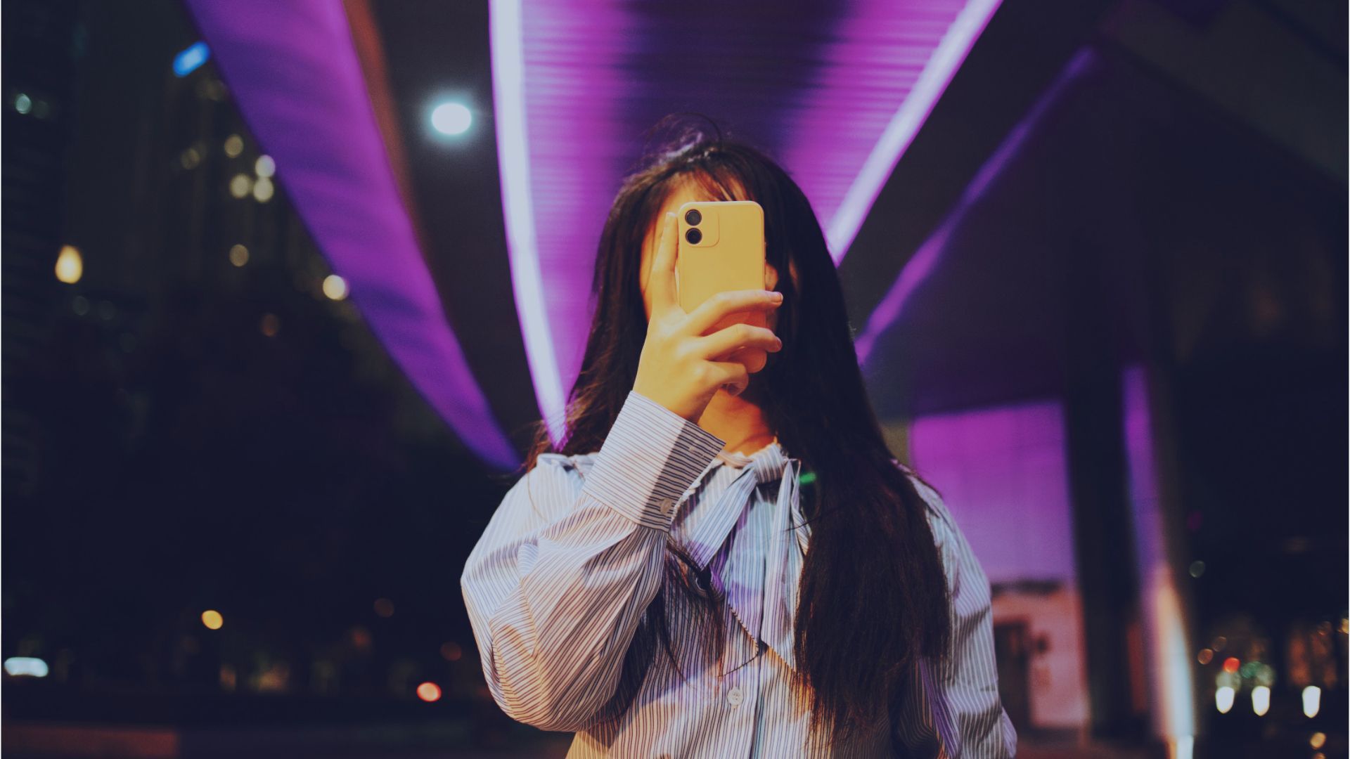 Video: Das "Wort des Jahres" 2025 ist "KI-Ära"