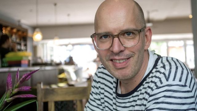 Ohrenexperte verrät: Eine Sache bereue ich heute – sie hat mein Gehör zerstört