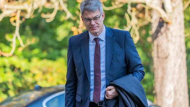 Verkehrsminister Schnieder nach Kreislaufzusammenbruch im Krankenhaus