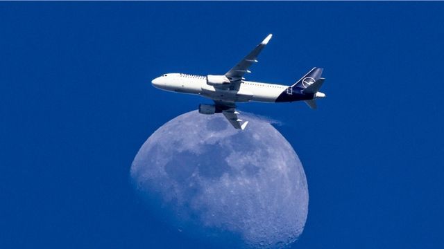 Flugzeug stürzt plötzlich tausende Meter ab – wegen Phänomen aus dem Weltall, vermuten Experten