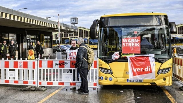 Verdi-Streik am Montag: Was die 100.000 Beschäftigten verdienen