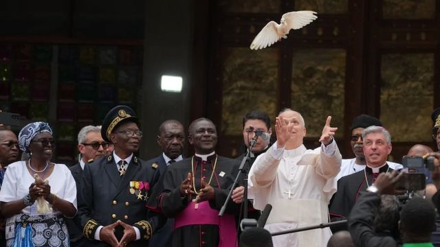 Papst: „Die Welt wird von einer Handvoll Tyrannen zerstört“