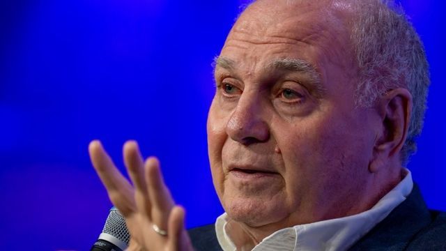 Video: Zwei Bäume neu gepflanzt – Anwohner klagt gegen Uli Hoeneß