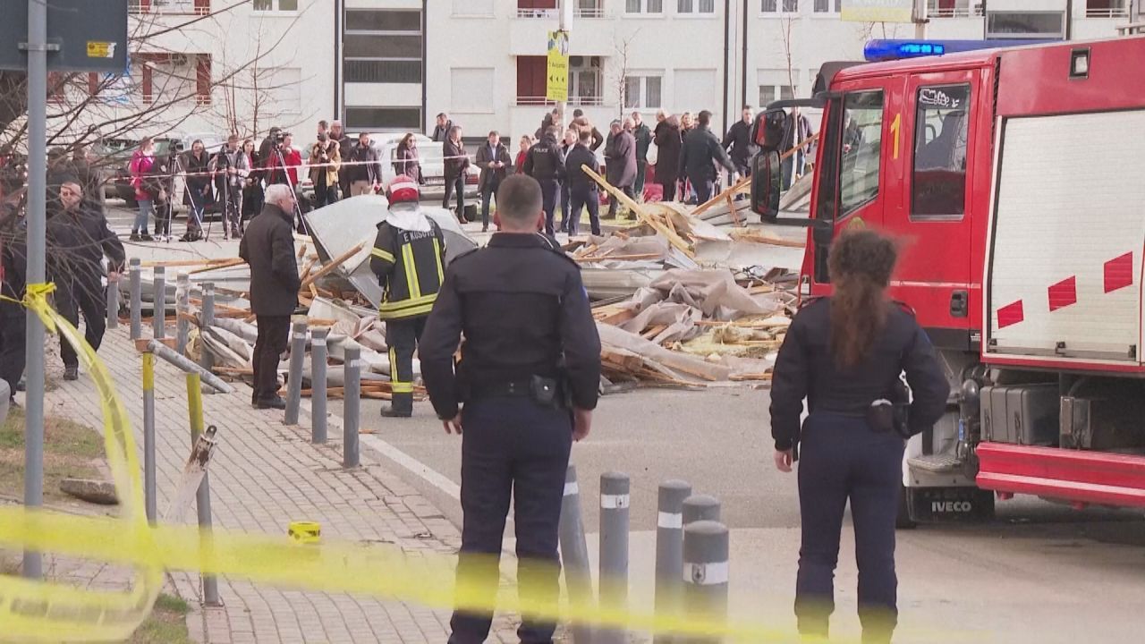 Unwetterfolgen in der kosovarischen Hauptstadt: Umherfliegende Trümmerteile