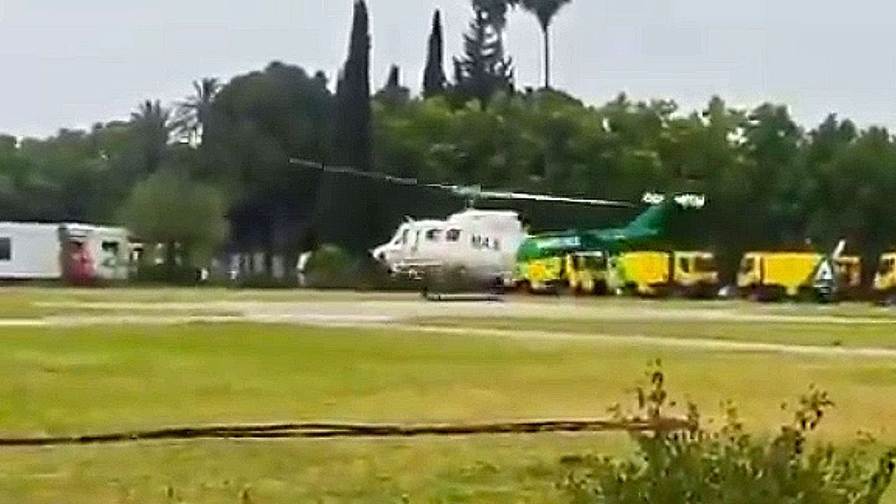 Durchgeschüttelt: Helikopter hüpft bei harter Landung über den Boden