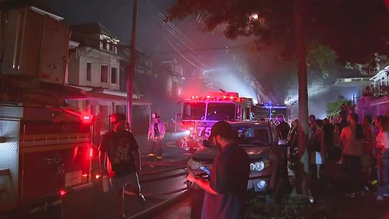 Großbrand in der Bronx: Mehrfamilienhäuser zerstört – mehrere Verletzte