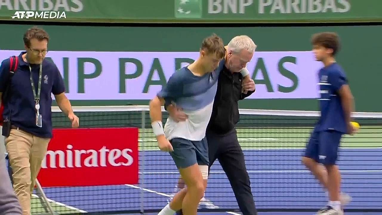 Rune helped off court after suffering leg injury in Humbert semi