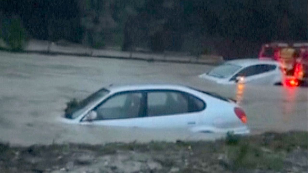 Video: Rentner-Paar in Haus ertrunken: Sturm „Claudia“ sorgt für Überschwemmungen in Portugal