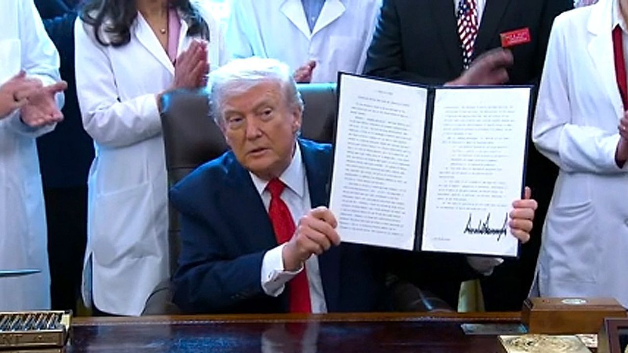 Video: President Trump signs order to reclassify marijuana