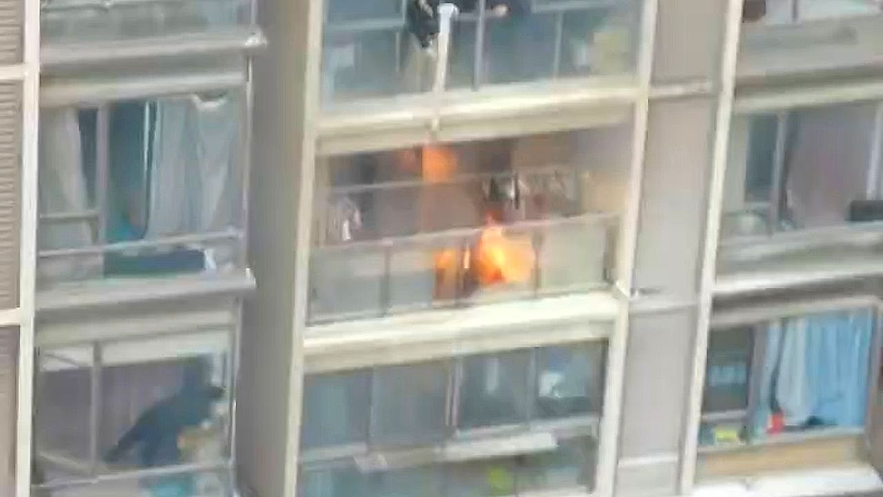 Video: Upstairs neighbor acts fast to stop balcony fire
