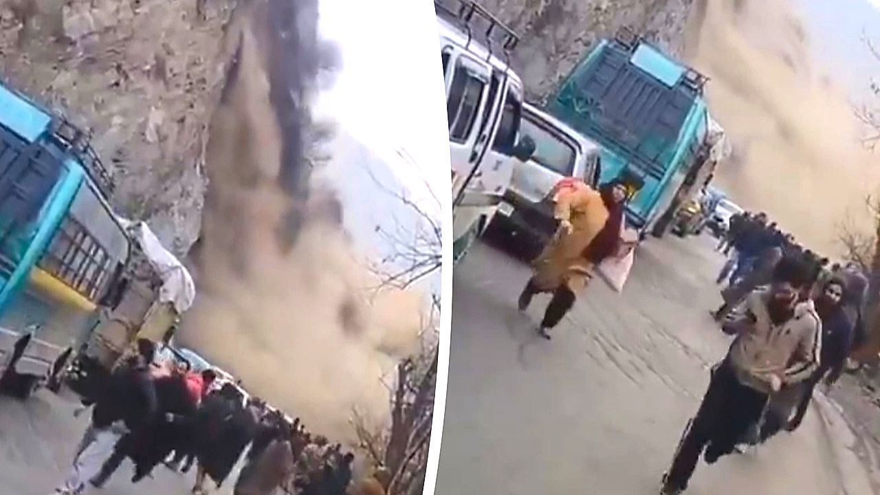 Massiver-Erdrutsch-Felsen-st-rzen-auf-Bergstra-e-in-Indien