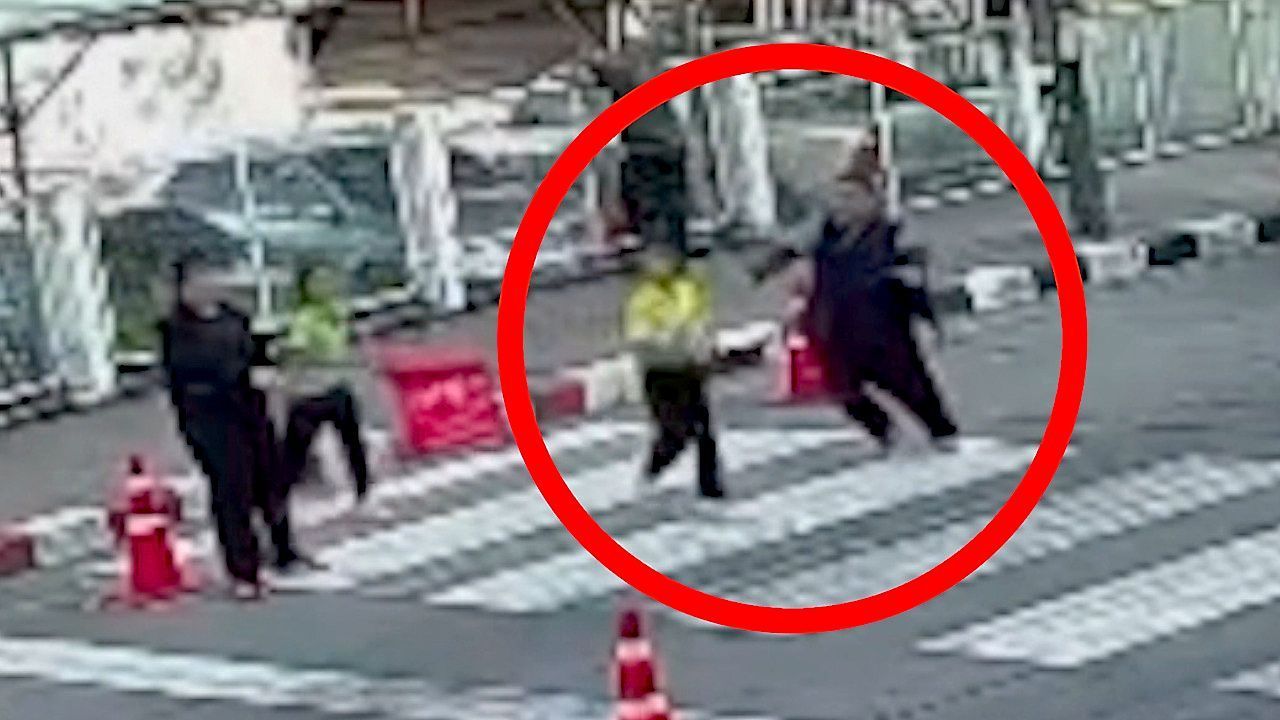 Video: Heldentat im letzten Moment: Lehrer reißt Schülerin vor Raser weg