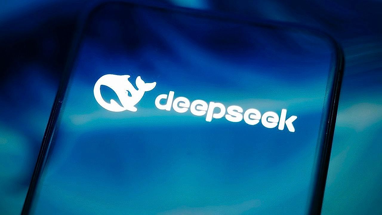 Video: OpenAI accuses Chinese startup DeepSeek of copying its technology