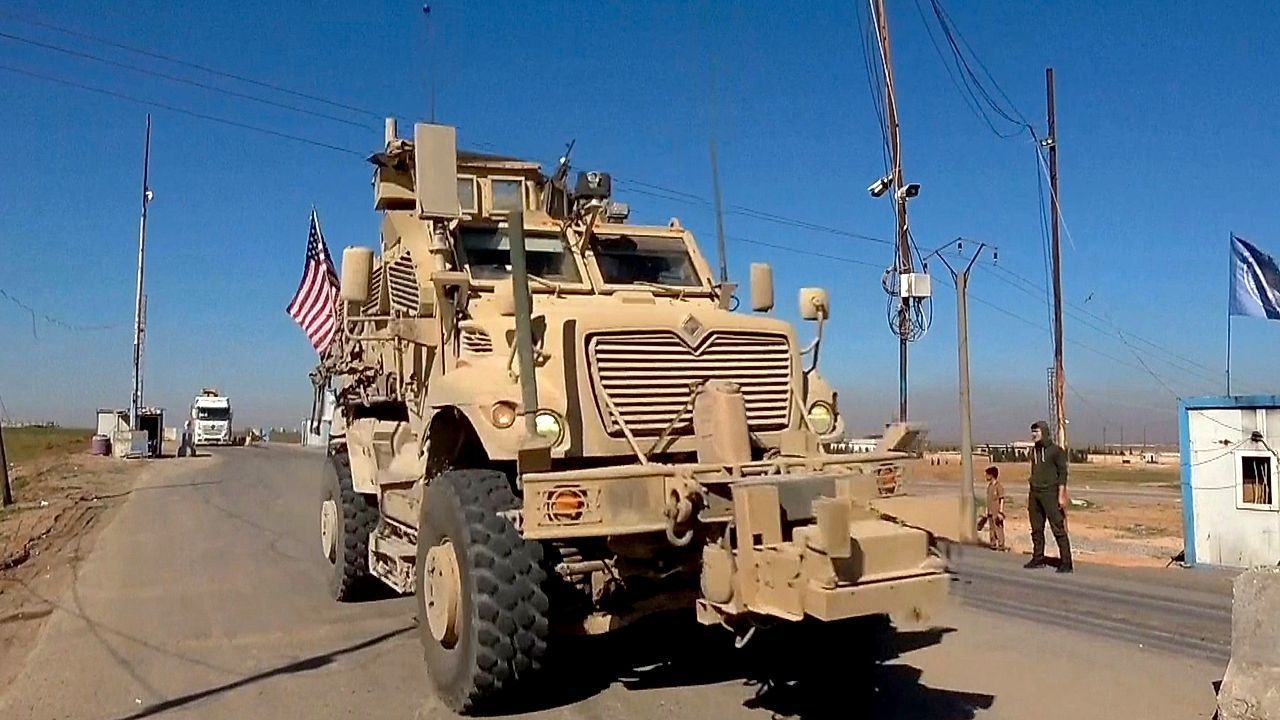Video: Truppen räumen größten Stützpunkt: USA ziehen Militär aus Syrien ab