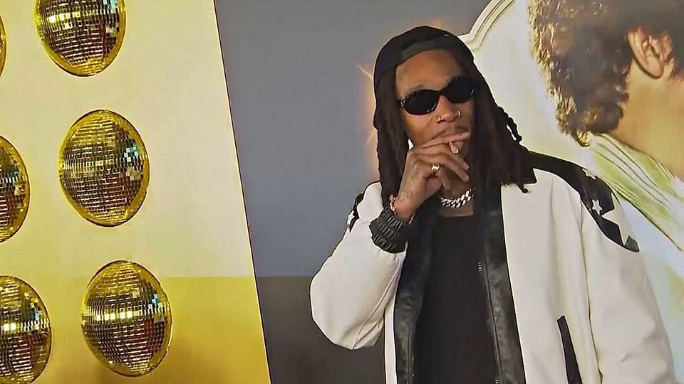 Nach Cannabis-Vorfall auf Festival: In Rumänien droht Wiz Khalifa weiter Haft