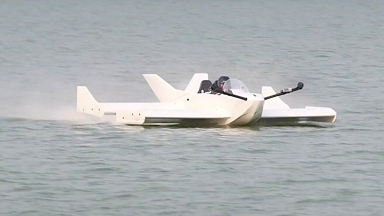Video: Übers Wasser gleiten: China stellt weltweit erstes Bodeneffektfahrzeug für Endkunden vor