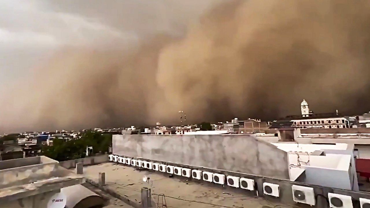 Video: Massive dust storm turns day into night in stunning scenes from India