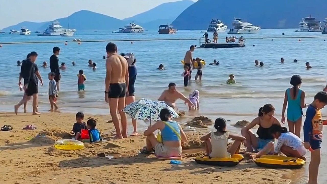 Video: Heißester Tag seit 1884: Hongkong misst 36,9 Grad
