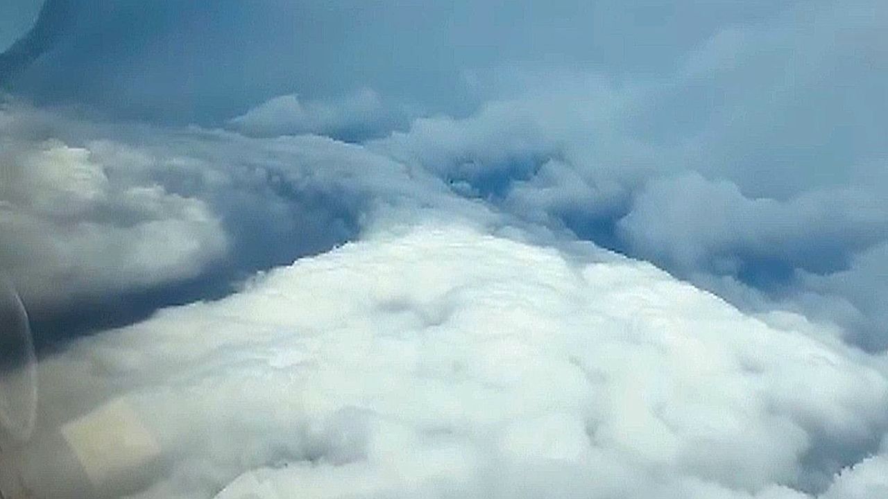 Video: Daten aus dem Sturm: NOAA-Hurrikanjäger fliegen mitten ins Auge von Hurrikan Lowell