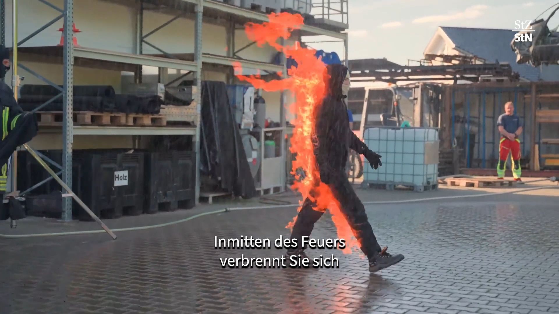 Video: Stuttgarter Influencerin verletzt sich bei Feuer-Unfall