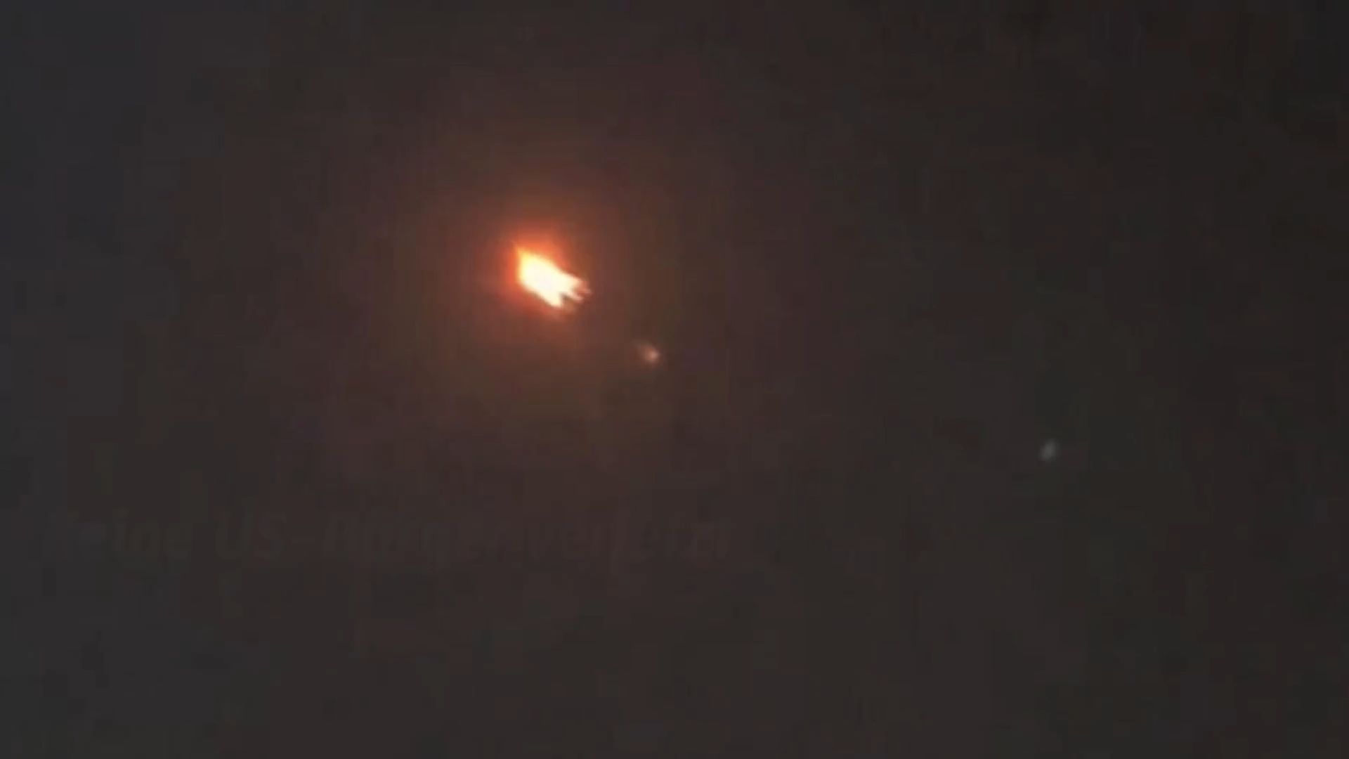 Video: Rache nach Bombardierung: Iran greift US-Militärstützpunkt an