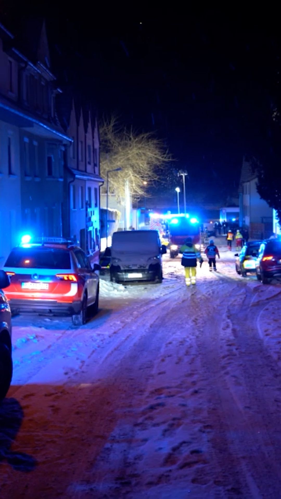 Video: Junge Familie stirbt nach Wohnhauseinsturz in Albstadt