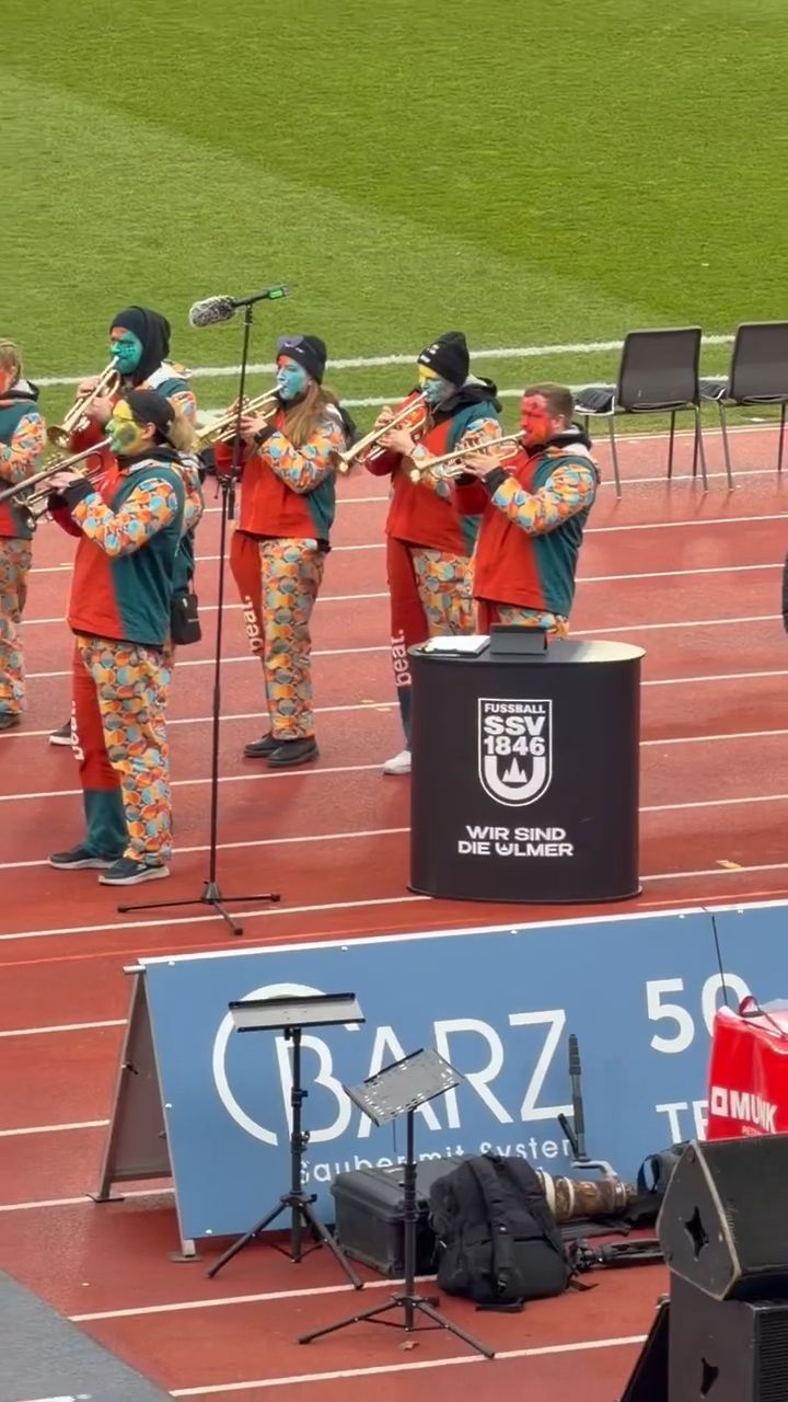 Video: Fasnets-Stimmung beim Spiel des SSV Ulm 1846 Fußball gegen Alemannia Aachen