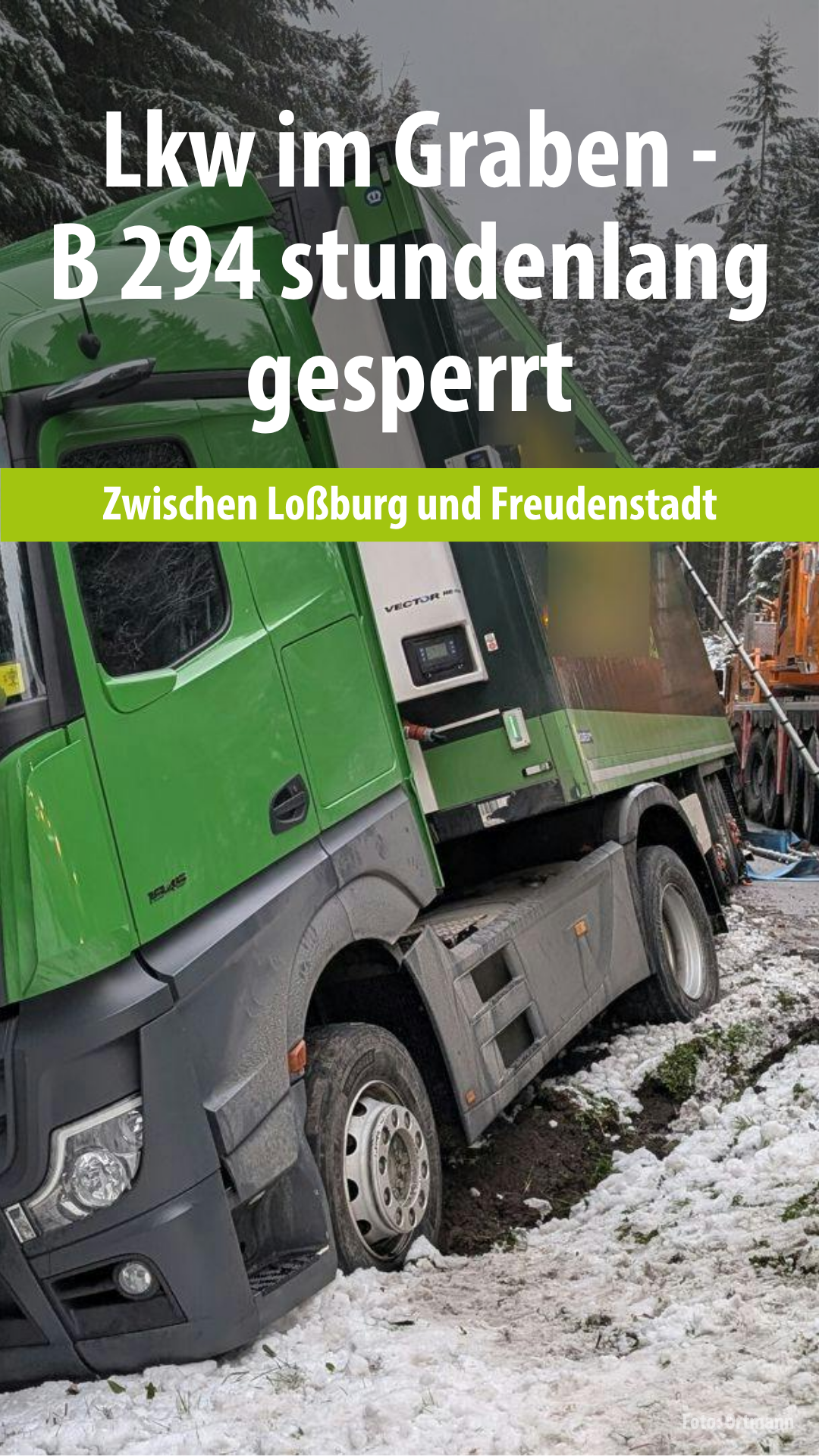 Video: B 294 zwischen Freudenstadt und Loßburg nach Unfall voll gesperrt