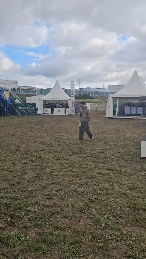 Video: Der Samstagmorgen auf dem OWF-Festivalgelände