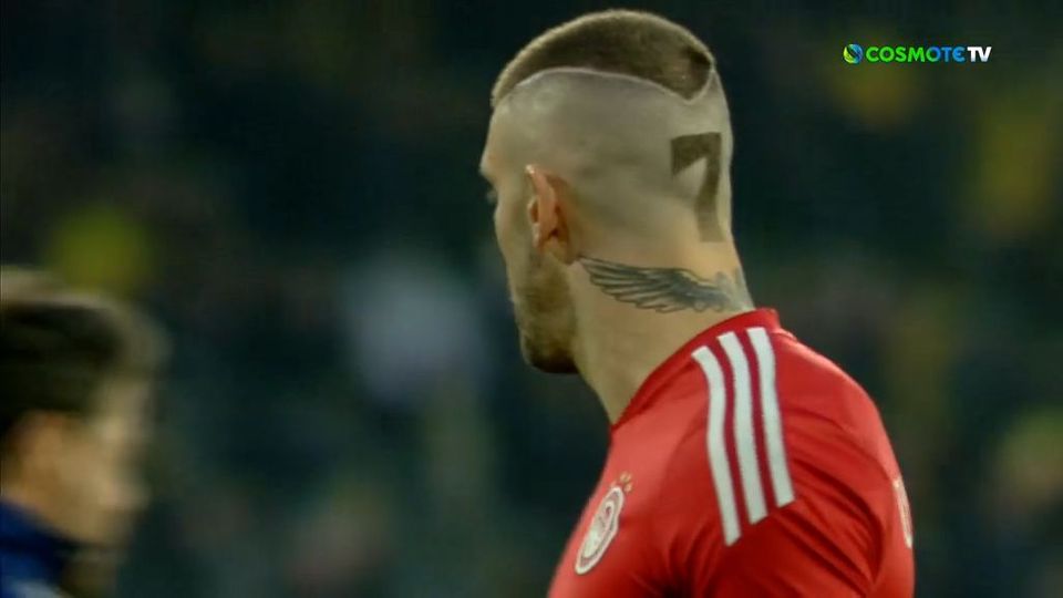 Γραφικότητες Πασχαλάκη με το…7 στο σβέρκο (VIDEO)