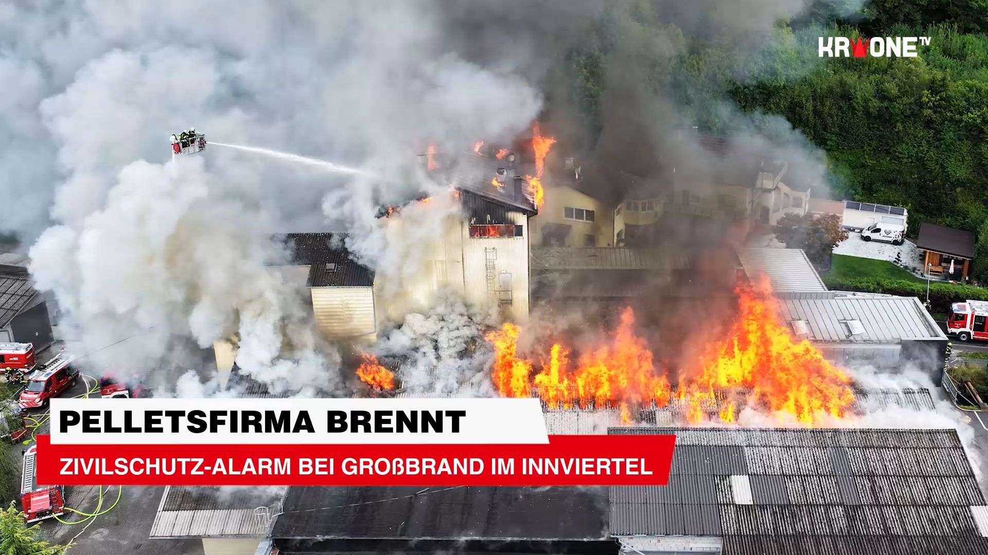 Video: Zivilschutz-Alarm bei Großbrand im Innviertel