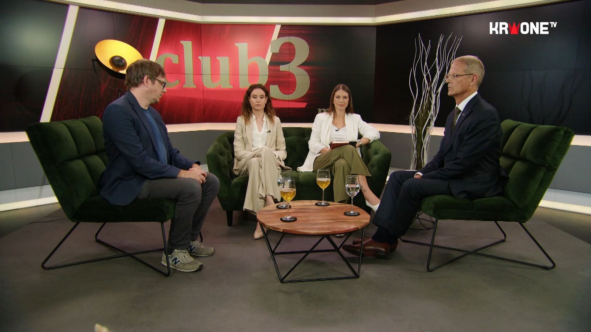 Video: CLUB 3 - Kontrolle oder Chaos: Wie viel Migration hält unsere Gesellschaft aus?