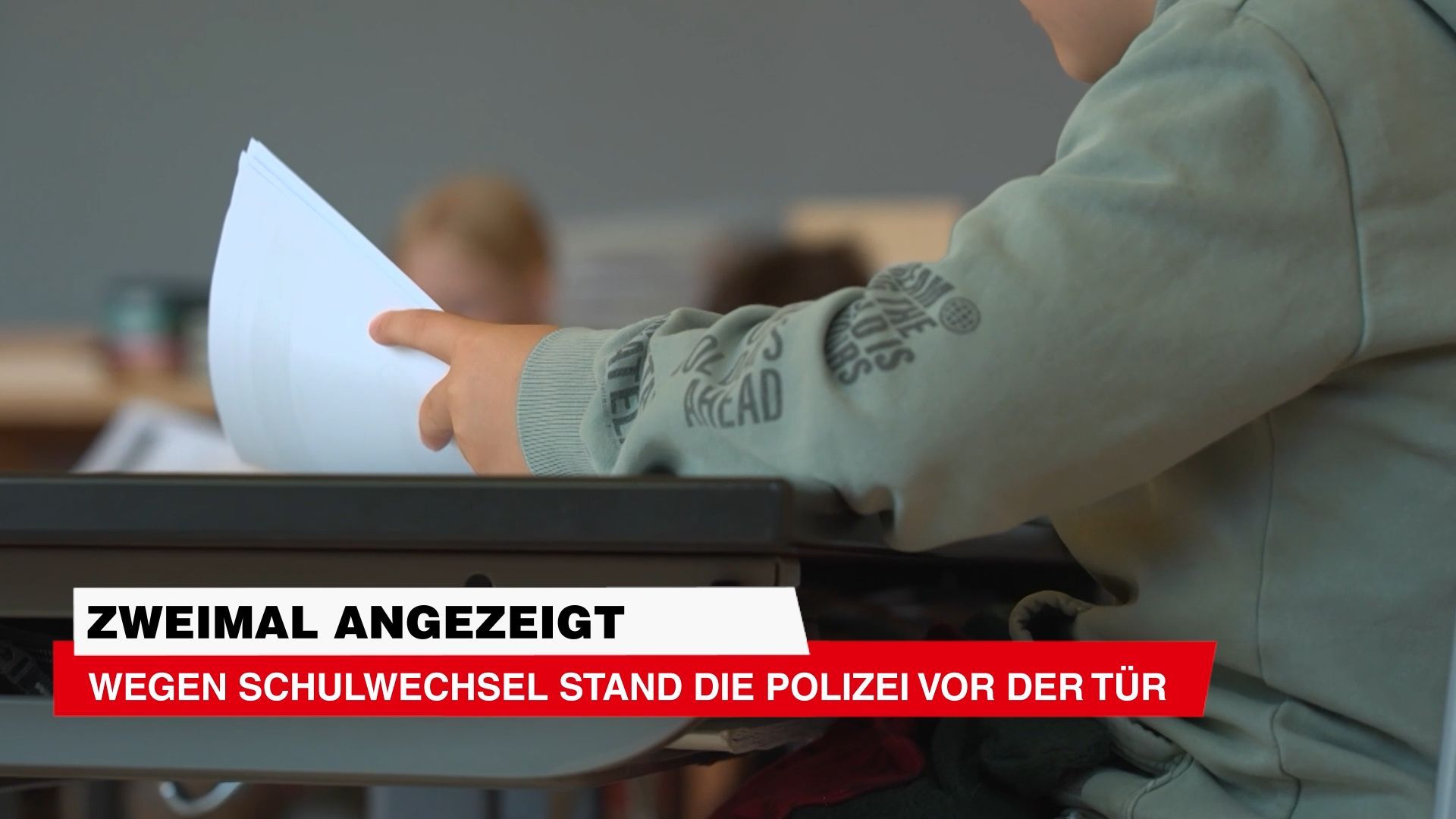 Video: Zweimal angezeigt - Wegen Schulwechsel stand die Polizei vor der Tür