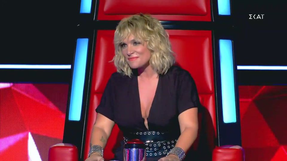 THE VOICE: «Ντάρι ντάρι» από τη Μαίρη και τη Σοφία  και η Ελεωνόρα που είναι Κινιδαριώτισσα