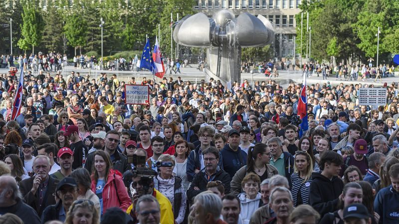 Tausende protestieren in der Slowakei gegen Überarbeitung des Rundfunks