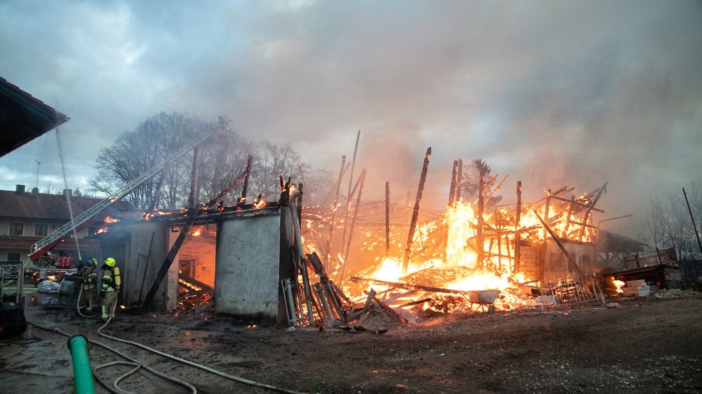 Tittmoning – Stall völlig niedergebrannt