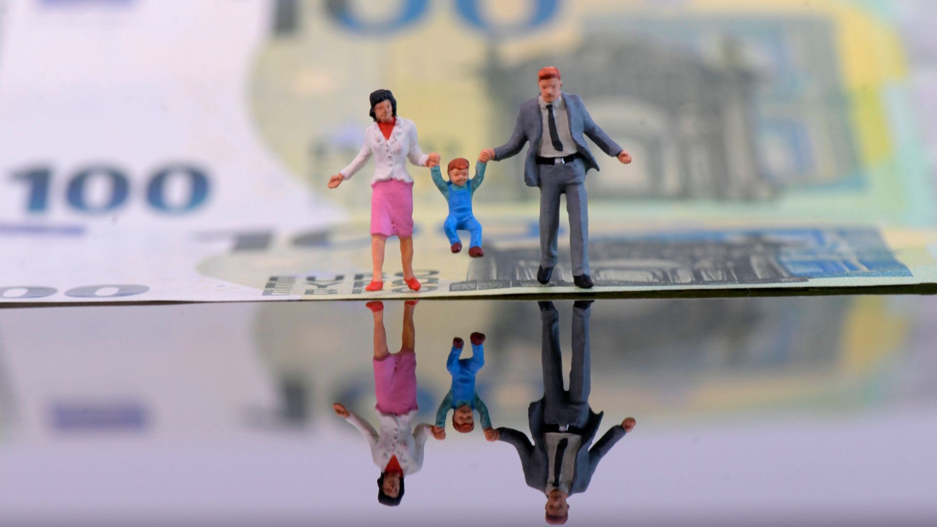 Das deutsche Elterngeldsystem: Einblicke & Einkommensgrenzen