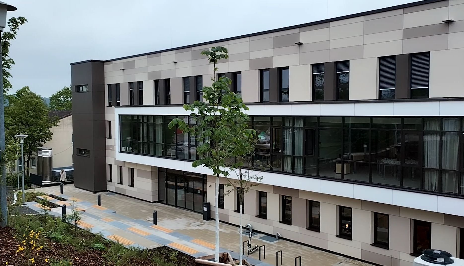 Pfaffenhofens Pflegeschule im Neubau auf dem Klinikareal offiziell eröffnet