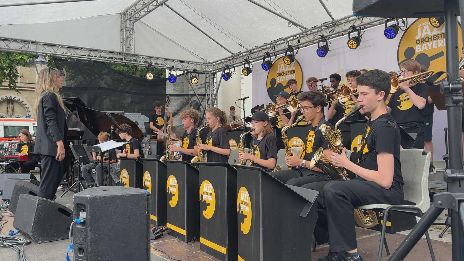 Video: Regensburger Jazzweekend startet mit Groove, Balkan-Beats und Gänsehaut