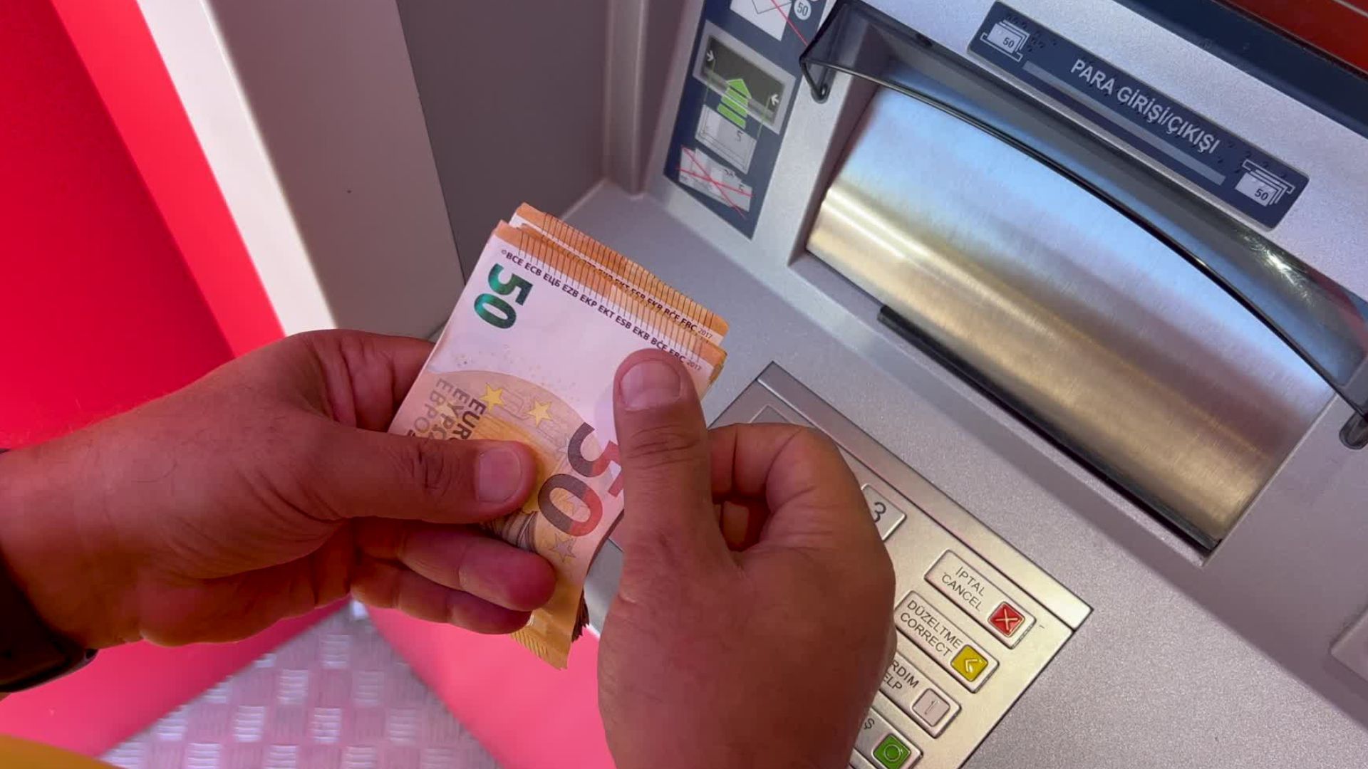 Video: Jeder Neunte war zum Jahresbeginn im Dispo