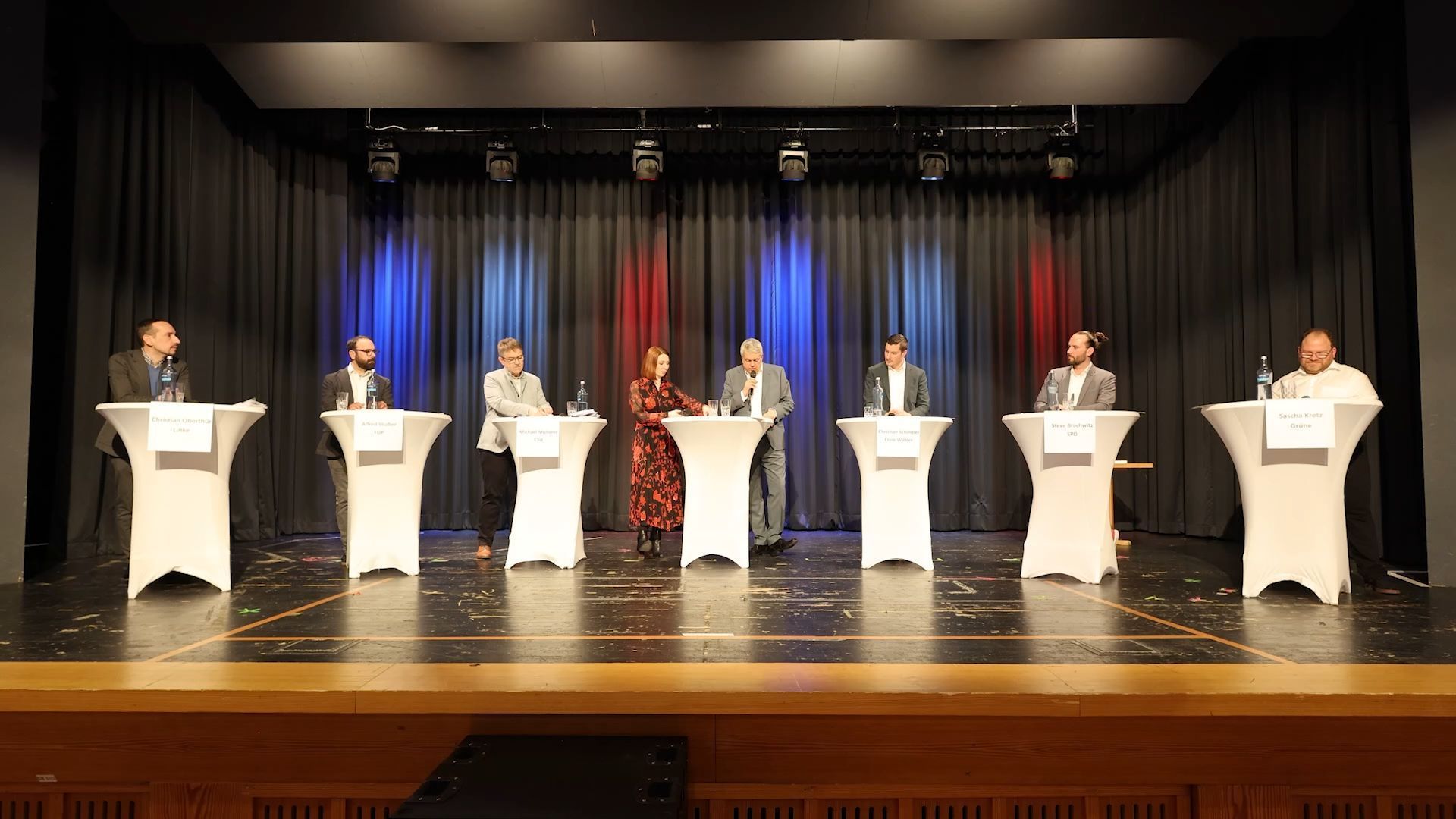 Video: Das Publikum fühlt den Chamer Kandidaten auf den Zahn