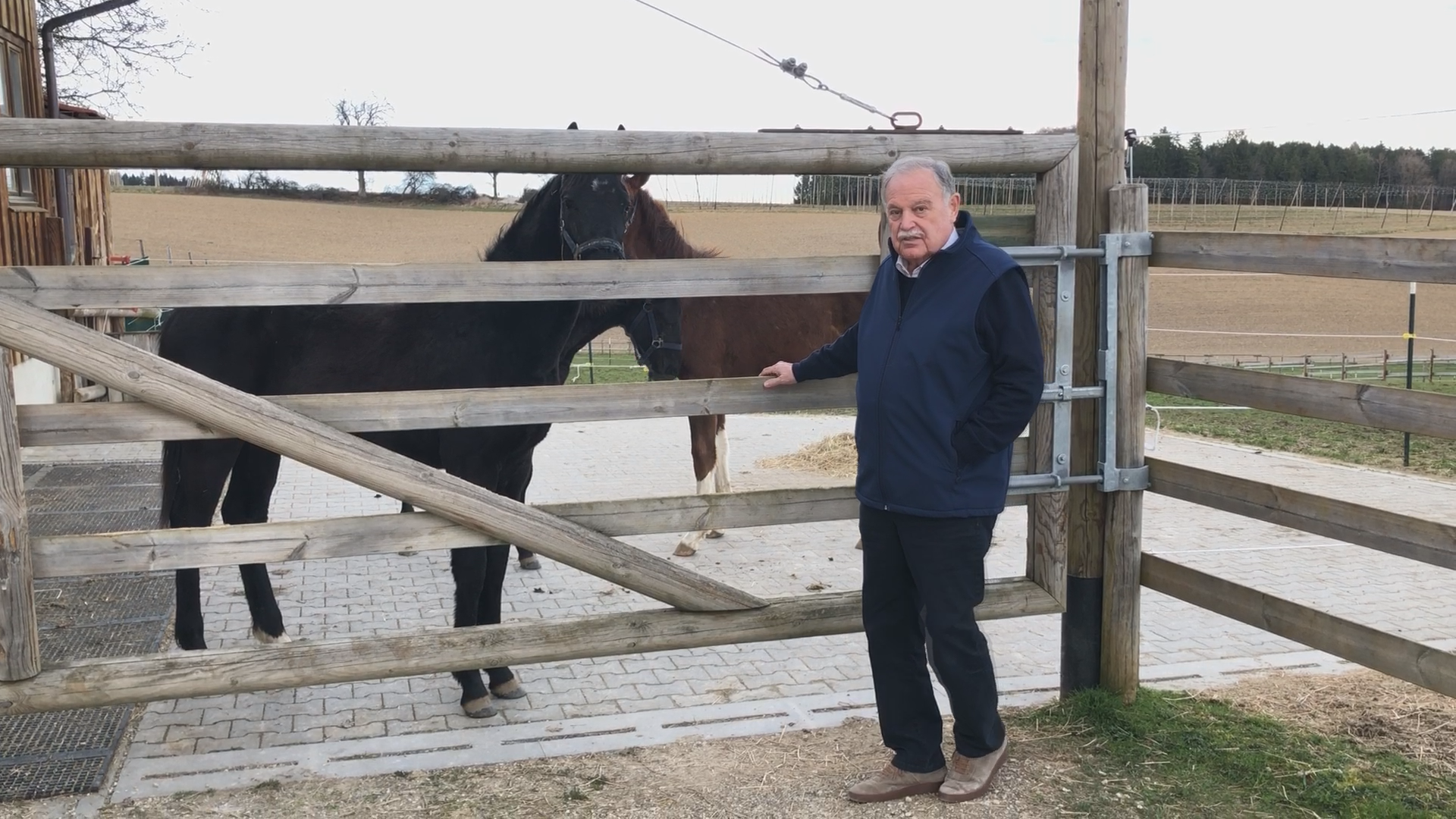 Video: Stichwahl in Wolnzach: Zu Besuch bei GfW-Kandidat Josef Schäch