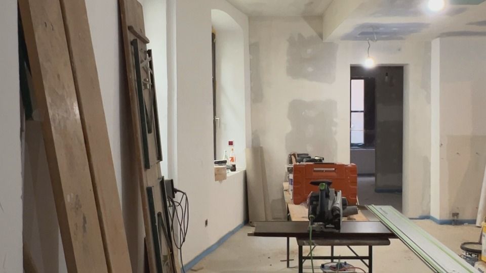 Video: Die Obere Bachgasse in Regensburg bekommt einen neuen Buchladen