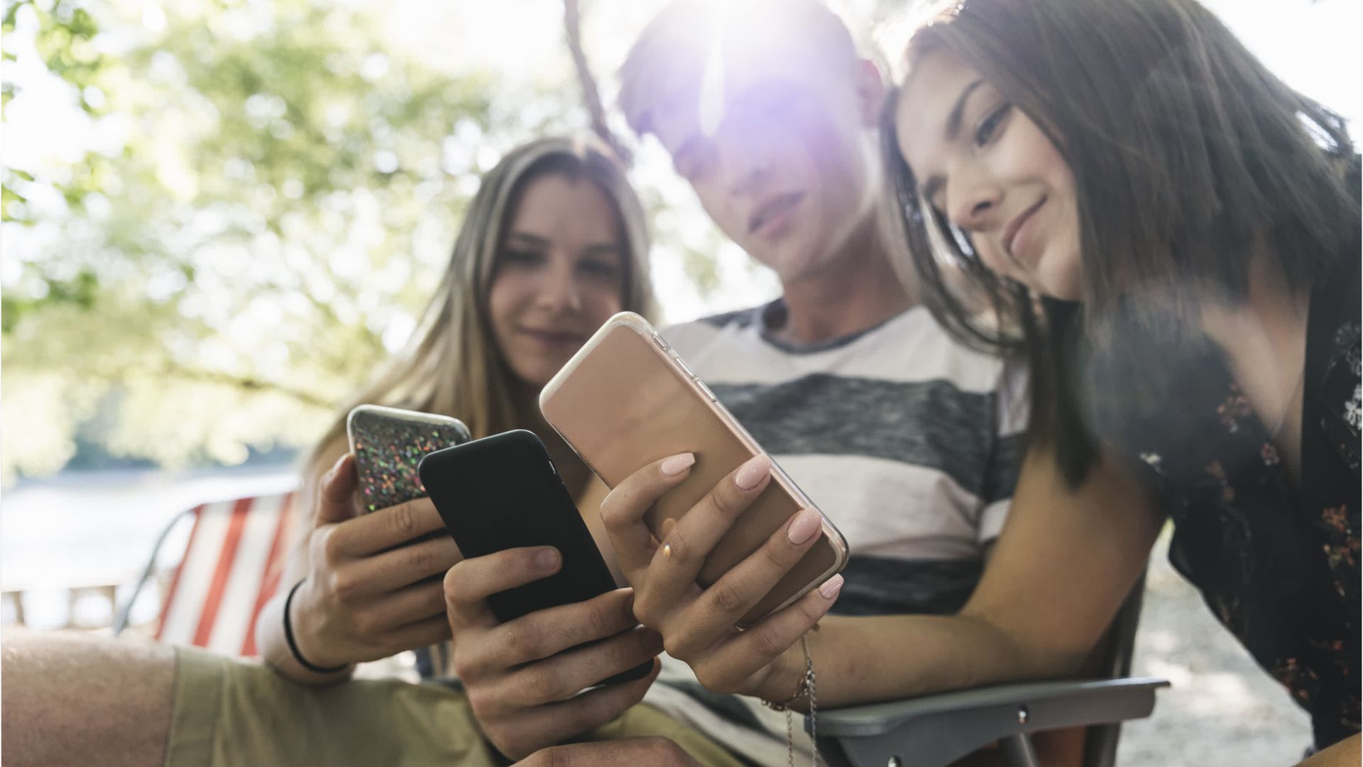 Video: Ersetzen Social Media und KI wirkliche Freunde?