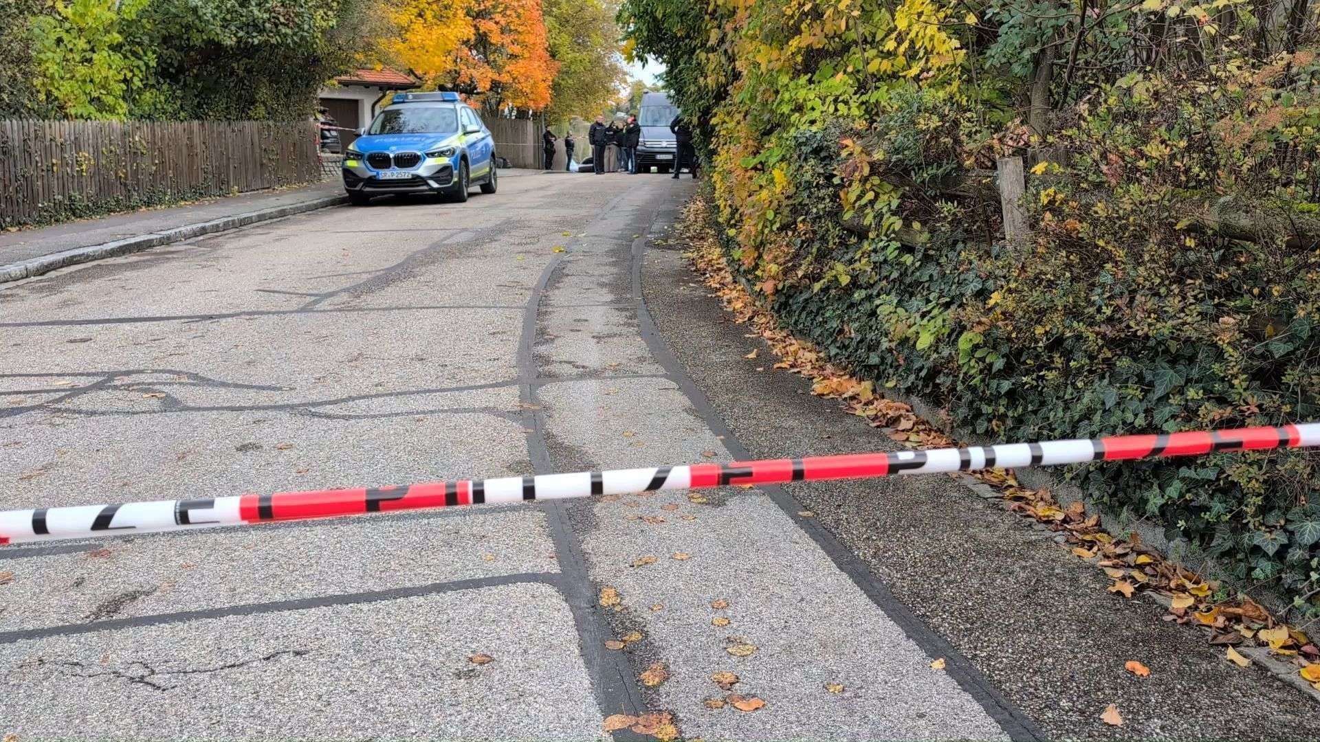 Video: Großeinsatz in Dingolfing: Mann an Haustür erschossen