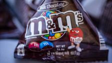 Accident in M&M's factory: Employees fall into chocolate tank